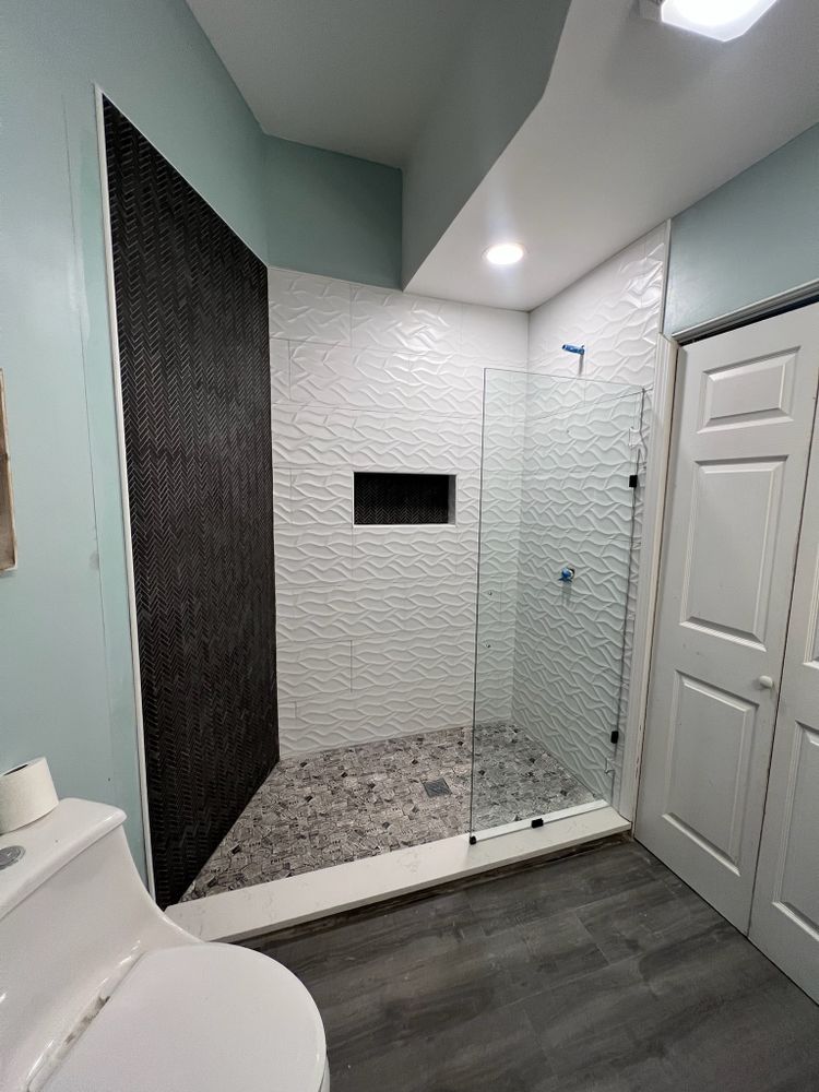 Bathroom Remodels for Reyna Remodeling and Repair LLC in Diamondhead, MS