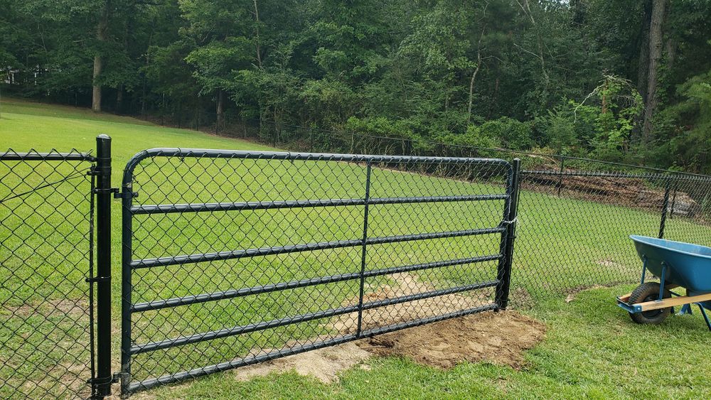 Fences for Everest Fencing in Cartersville,  GA