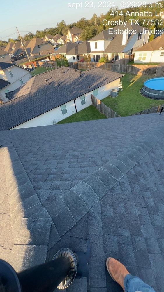 Roofing for E & E Roofing & Exteriors LLC in Baytown, TX