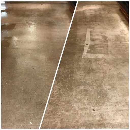 House and Roof Softwash for Oakland Power Washing in Clarksville, TN