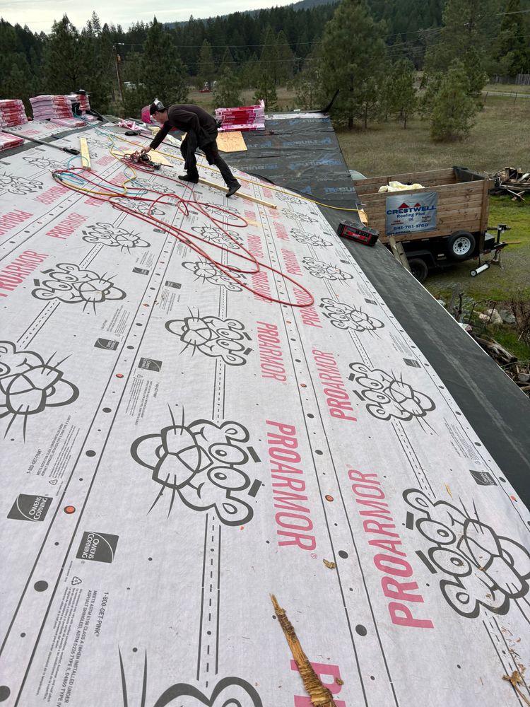 All Photos for Crestwell Roofing Plus LLC in Grants Pass, OR