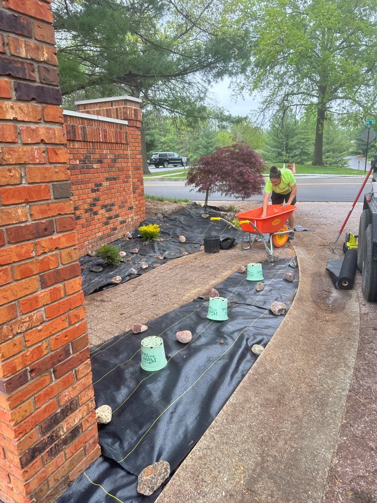 All Photos for Mayfield Landscaping in Staunton, IL