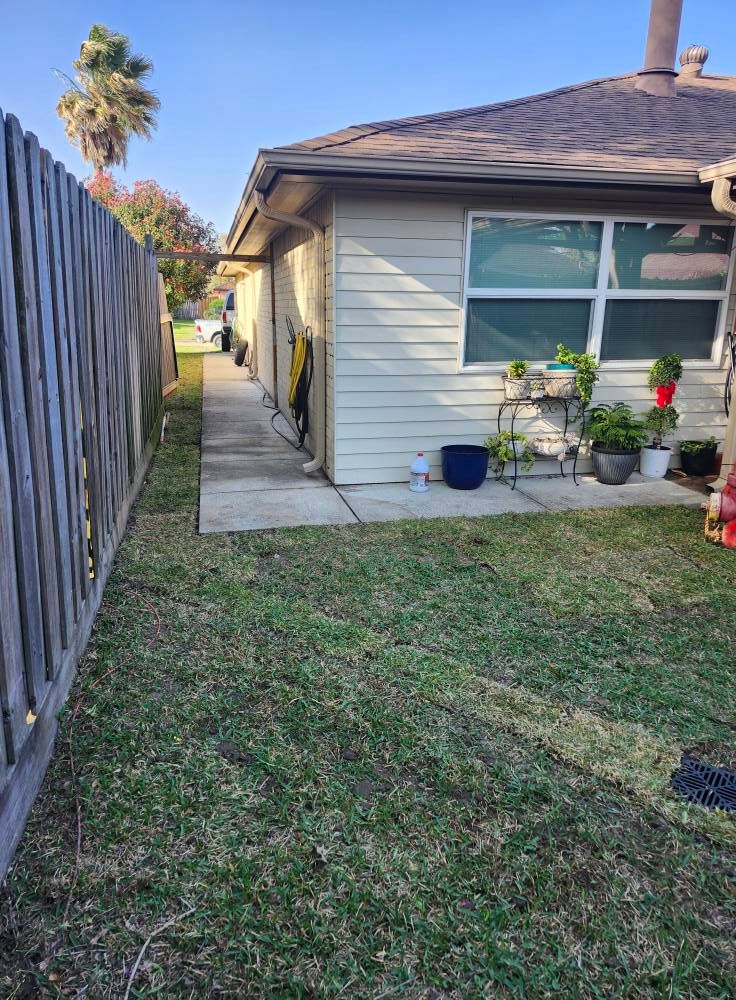 All Photos for Bonita Bay Lawn Maintenance LLC in La Porte, TX