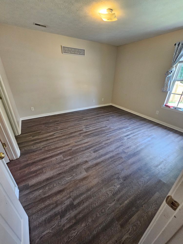 Flooring for E and C Handyman and Construction in Owensboro, KY