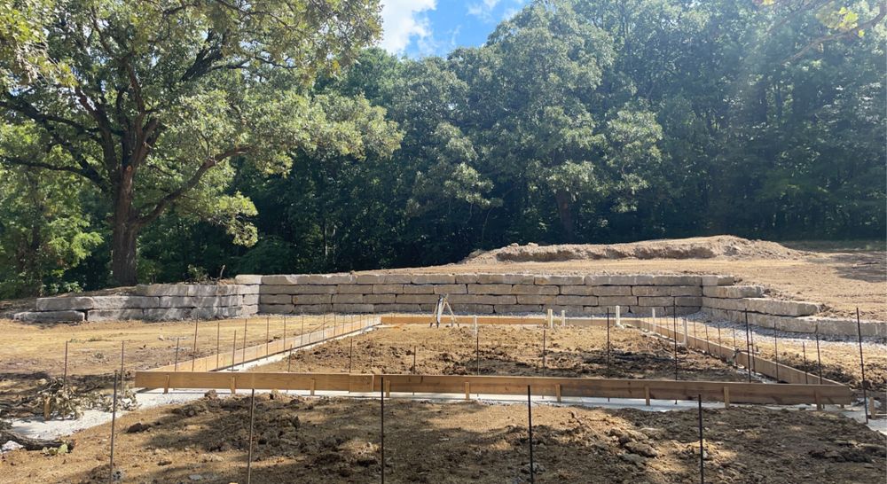 Retaining Wall Construction for Viking Dirtworks and Landscaping in Gallatin, MO