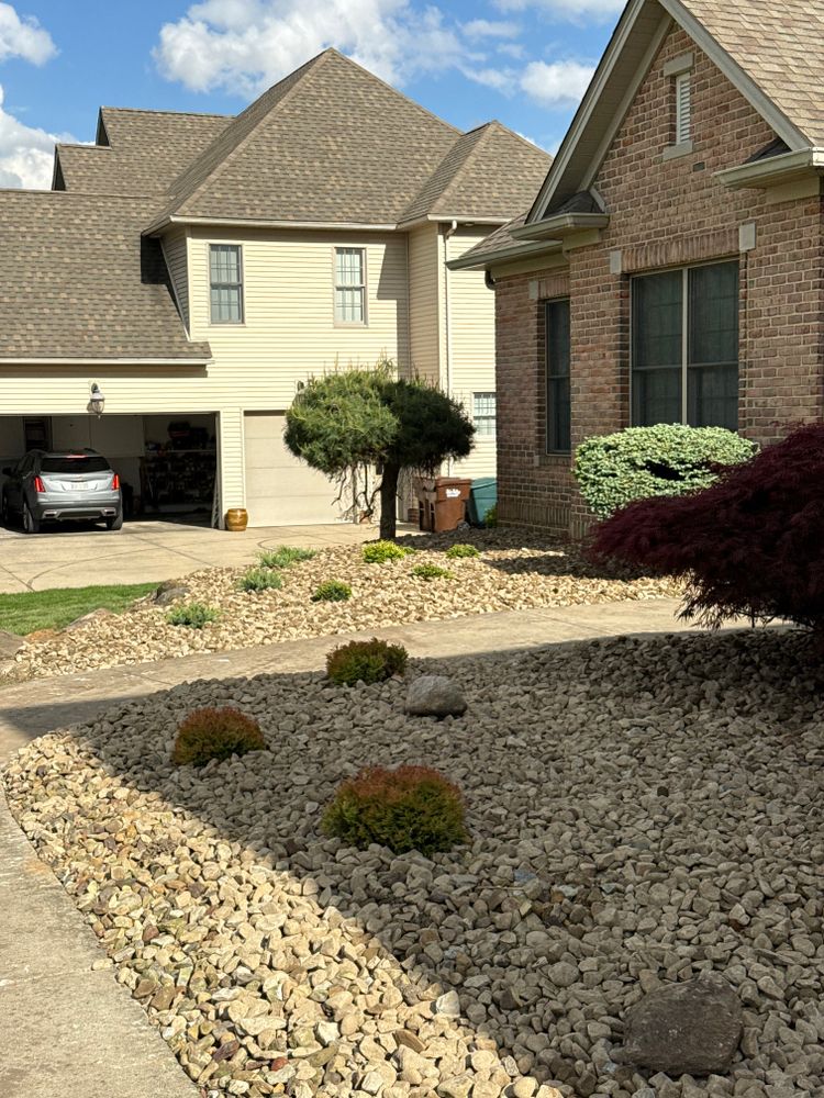 Natural Stone Hardscape for Youngstown Lawn & Patio Design in Canfield, OH