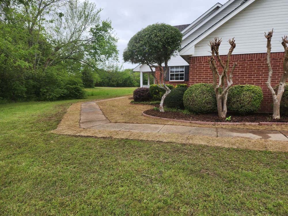 All Photos for Ornelas Lawn Service in Lone Oak, Texas