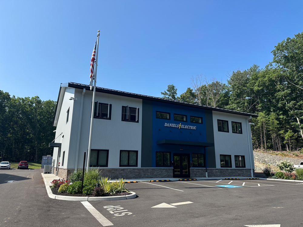 All Photos for Daniels Electric in Groveland, MA