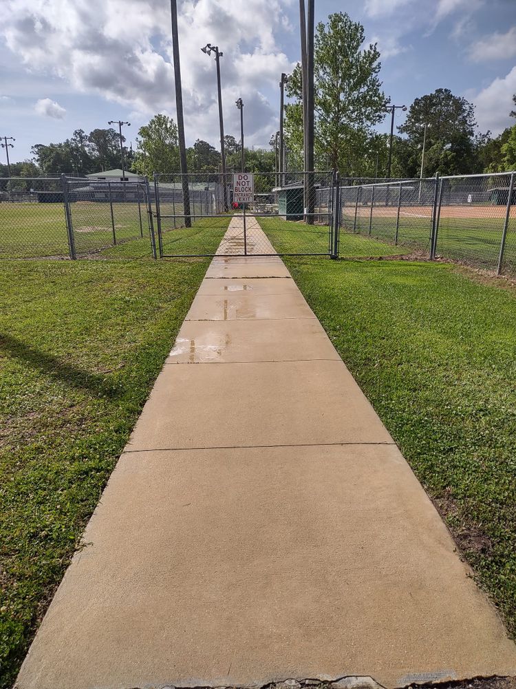 Concrete Cleaning for Exterior Pressure Washing in Jacksonville, FL