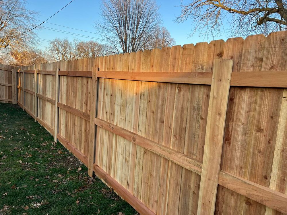 Fences for Illinois Fence & outdoor co. in Kewanee, Illinois