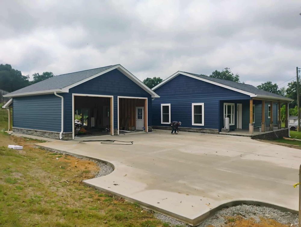 Enhance your home's curb appeal with our expert installation of vinyl siding house services, offering durable and stylish metal and vinyl options for superior protection and a fresh look that lasts. for KY Gutter Pro & Specialty Roofing Systems in Monticello, KY