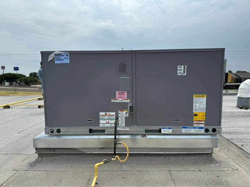 Rocket Heating & Air LLC team in Garland, TX - people or person