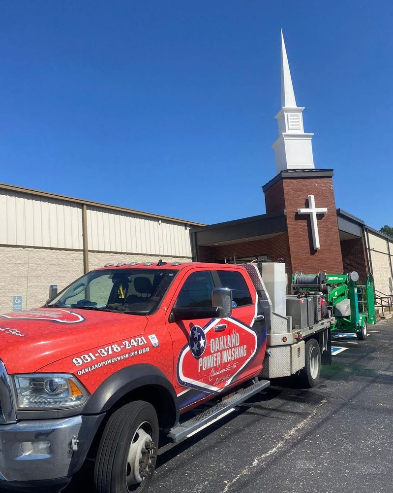 House and Roof Softwash for Oakland Power Washing in Clarksville, TN