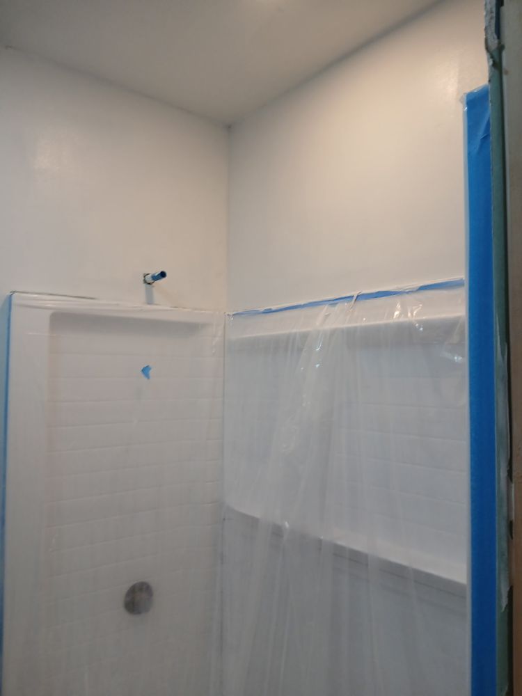 Steeleville bath for Dead Tree General Contracting in Carbondale, Illinois