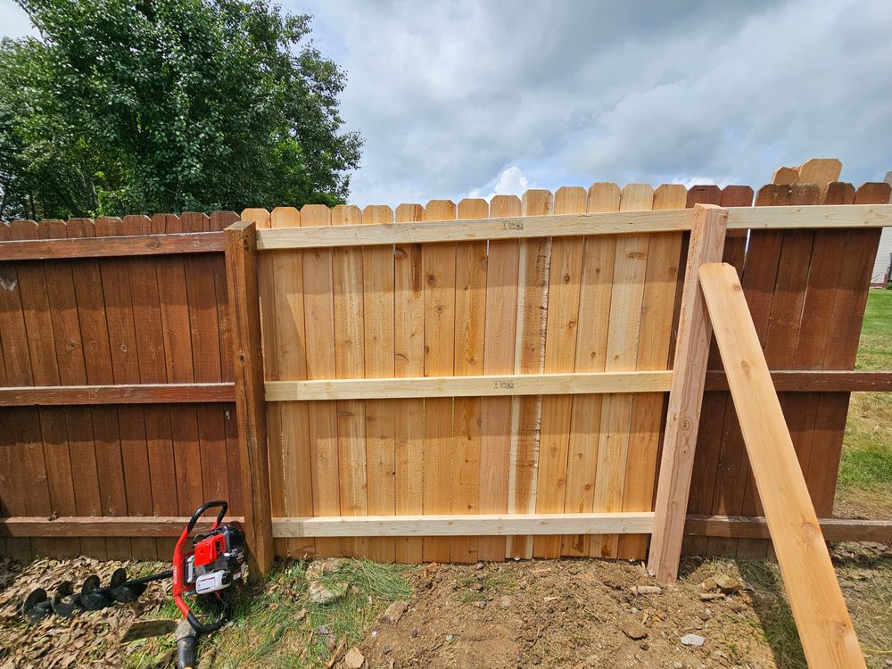 Privacy Fencing Repair for Lawnscapers TN in White House, TN