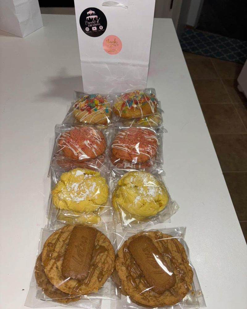Custom Cakes and Cupcakes for Crumble Creations in Springfield, IL
