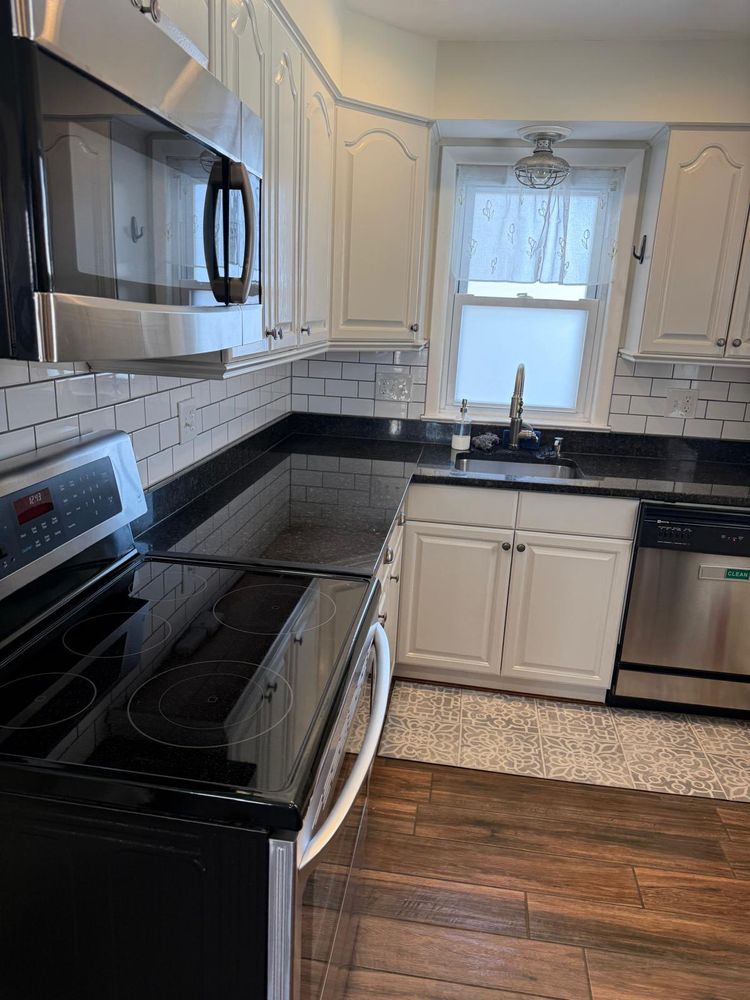 Residential Cleaning for Clean R Us Professional Service LLC in Annapolis , MD