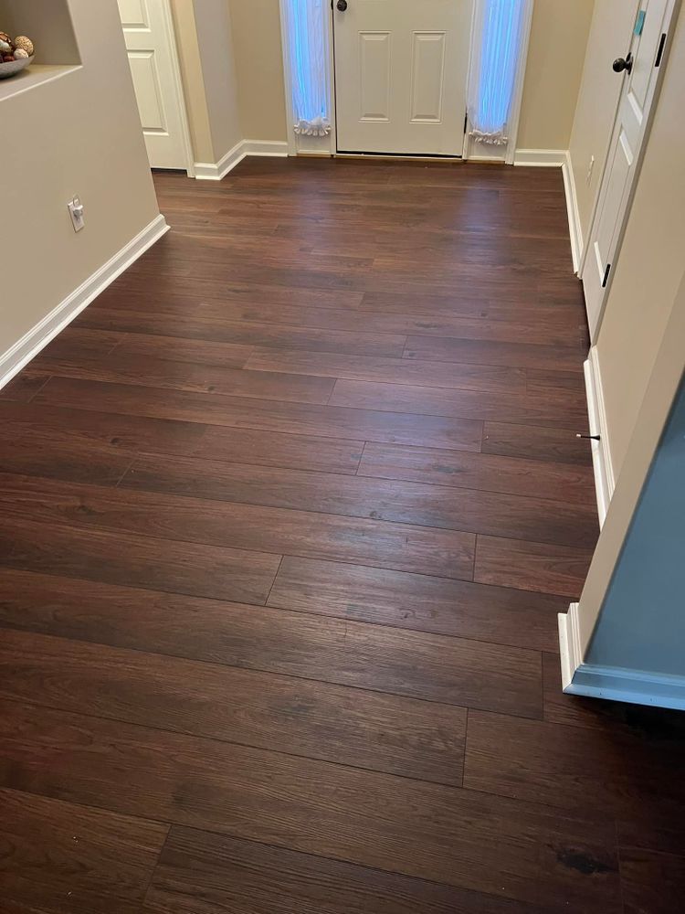 Our Dustless Sanding & Finishing service provides a clean and efficient way to restore your floors without the mess. Achieve a smooth, polished look while minimizing allergies and disruptions in your home. for Go With The Grain Flooring LLC  in Walton ,  GA