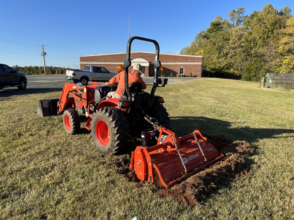 All Photos for Virginia Yard Pros in Appomattox, VA