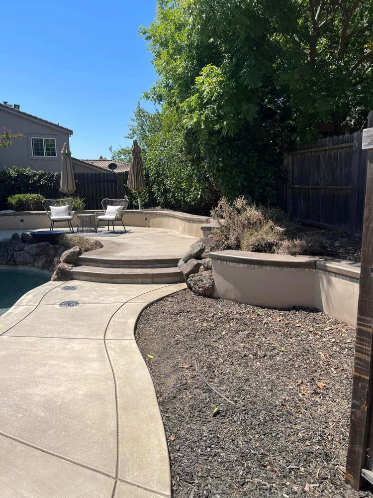 Fall and Spring Clean Up for Folsom Lake Landscaping in El Dorado Hills, CA