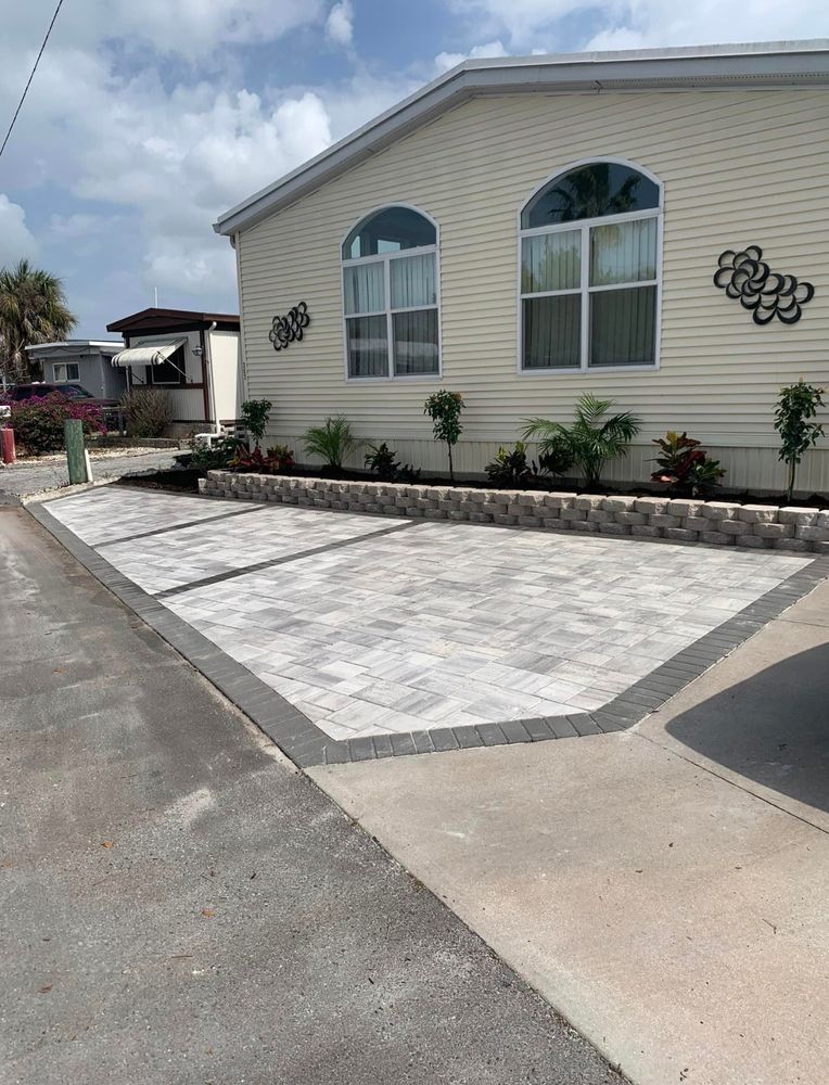 All Photos for Oceanfront Landscape in St. Petersburg, FL