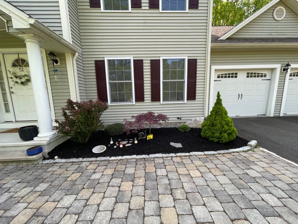 Landscaping for Hennessey Landscaping LLC in Oxford,  CT 