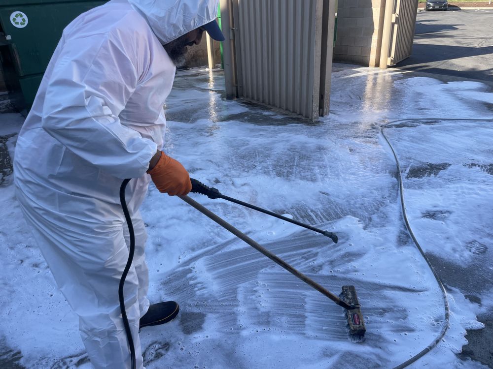 House and Roof Softwash for Oakland Power Washing in Clarksville, TN