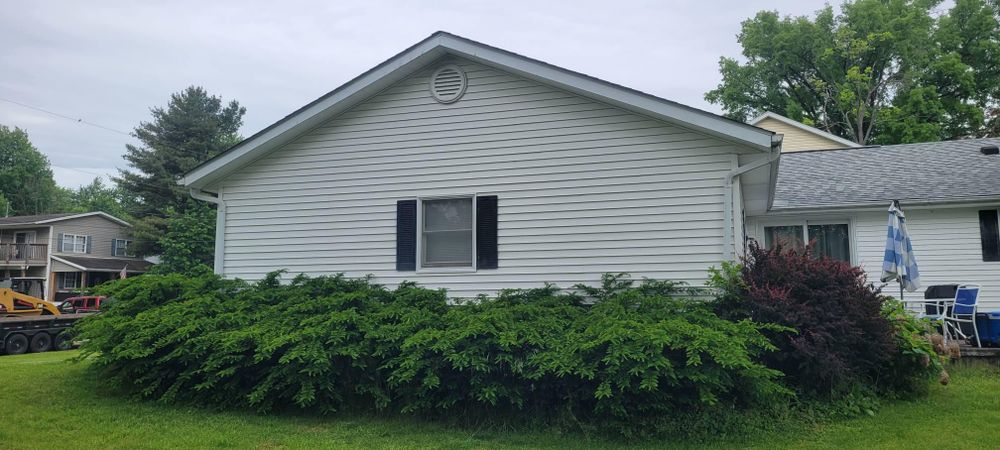 All Photos for Admiring Landscapes in Lancaster, OH