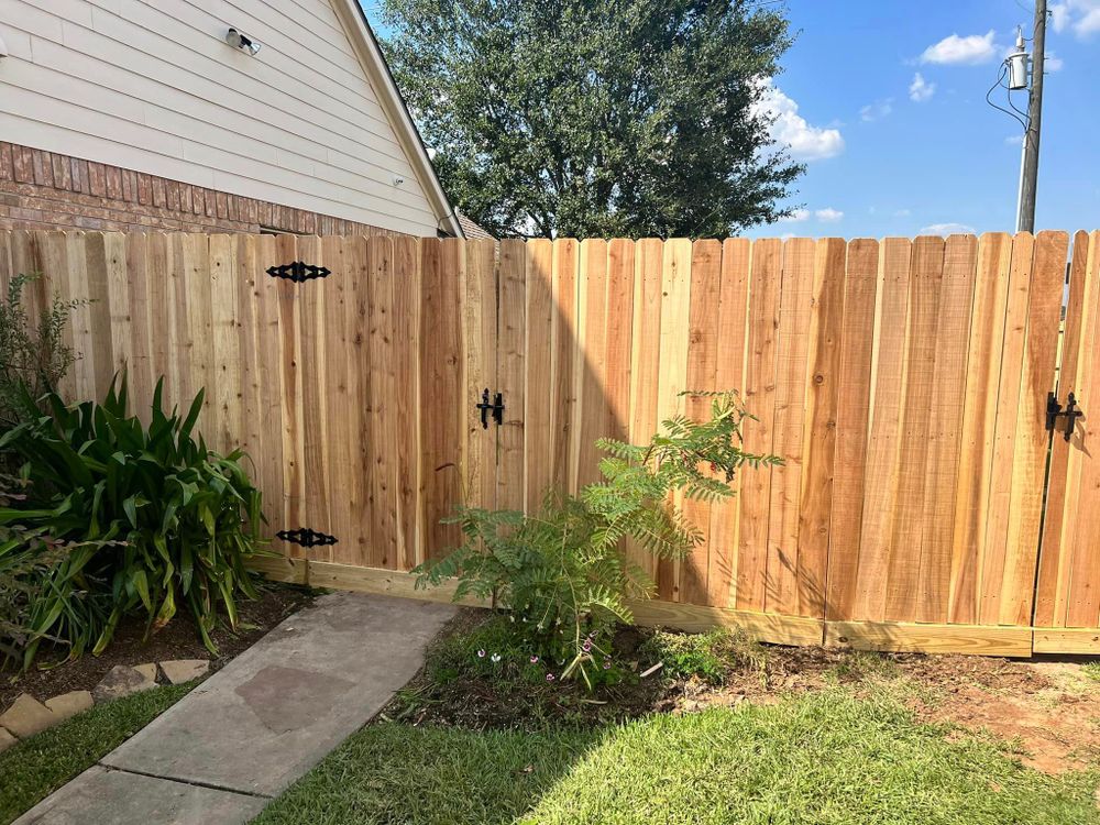 Privacy 3 Rail Cedar Fencing for Pride Of Texas Fence Company in Brookshire, TX