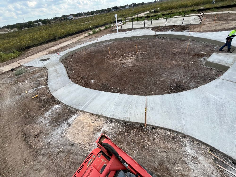 Walkways& Driveways for Leo's Concrete Crew in Elgin, TX