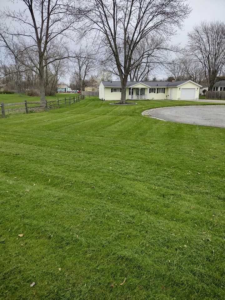 All Photos for R&M Lawn Control in Defiance, OH