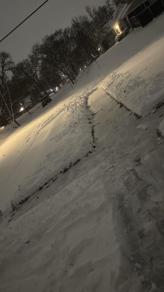 Snow removal for K & I Lawn Care Service  in Eden Prarie, MN