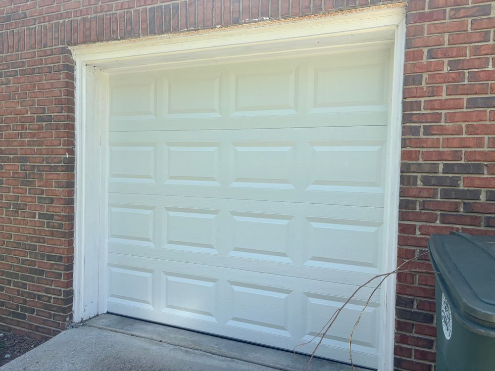 All Photos for 423 Garage Doors in Signal Mountain, Tennessee