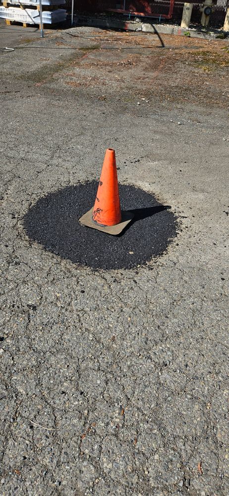 Asphalt repair maintenance  for Mid-Mountain Maintenance in Bonney Lake, WA