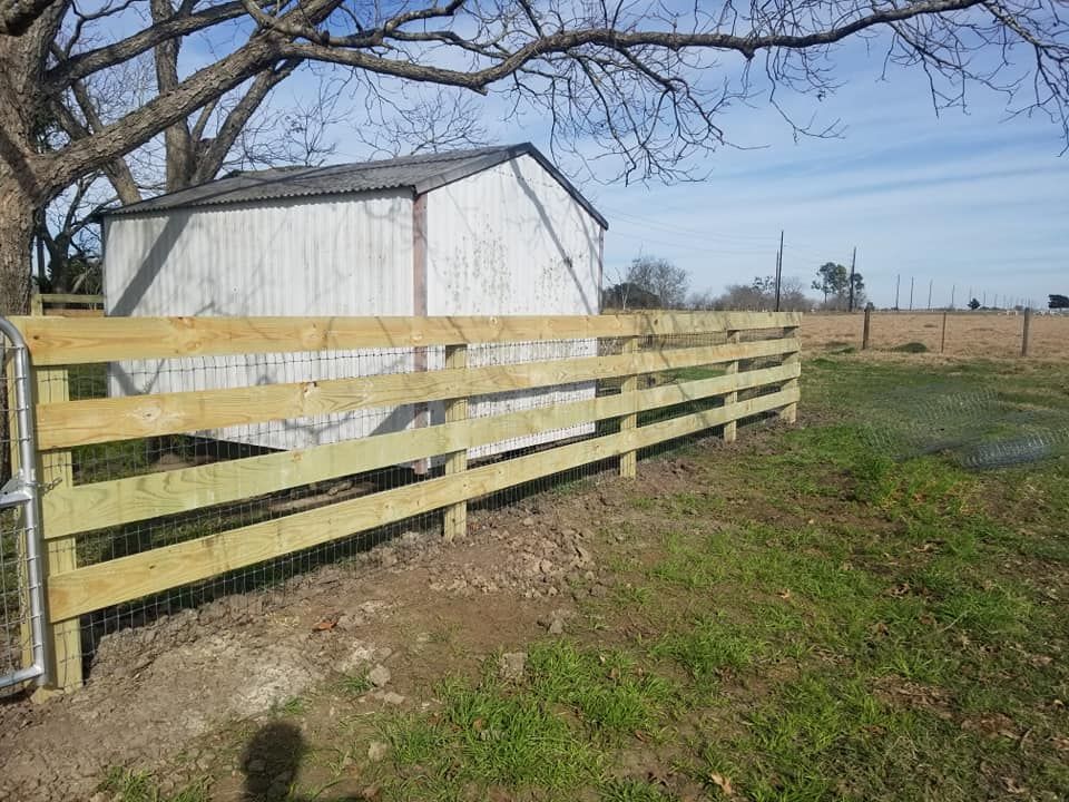 3 and 4 Board Fencing (optional wire added) for Pride Of Texas Fence Company in Brookshire, TX