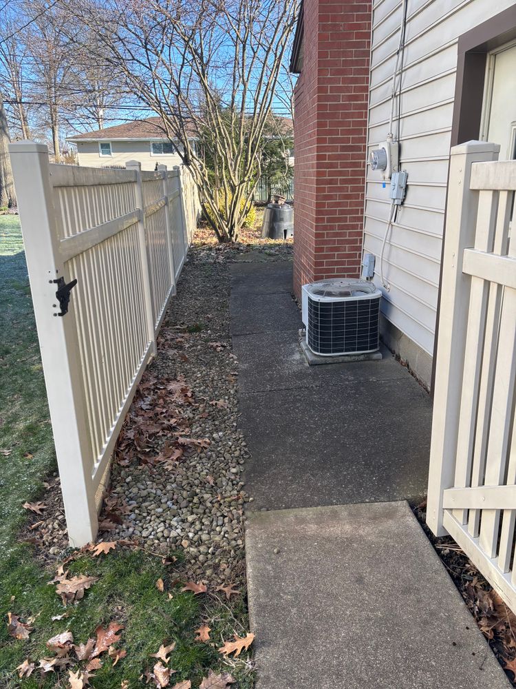 All Photos for Dean's Stump Removal in Youngstown, OH