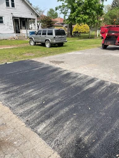 Asphalt Sealcoating for Clear Choice Asphalt Services  in Paducah, KY