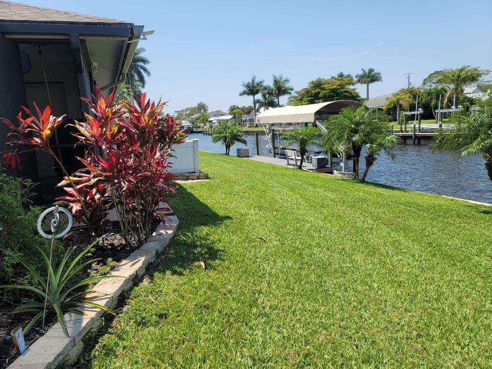 Fall and Spring Clean Up for Southern Pride Turf Scapes in Lehigh Acres, FL