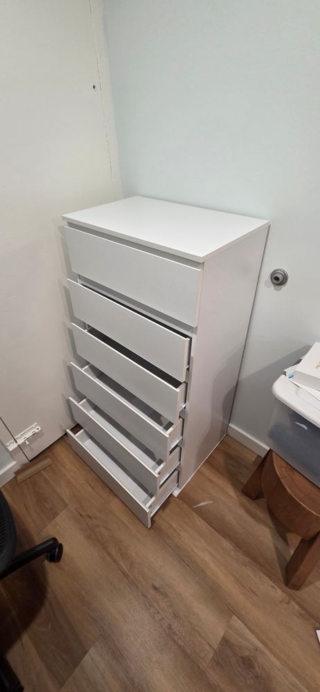 Furniture assembly for Damon Handyman in Manhattan, NY