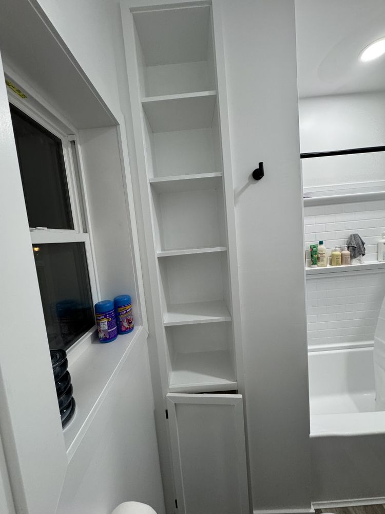 Steeleville bath for Dead Tree General Contracting in Carbondale, Illinois