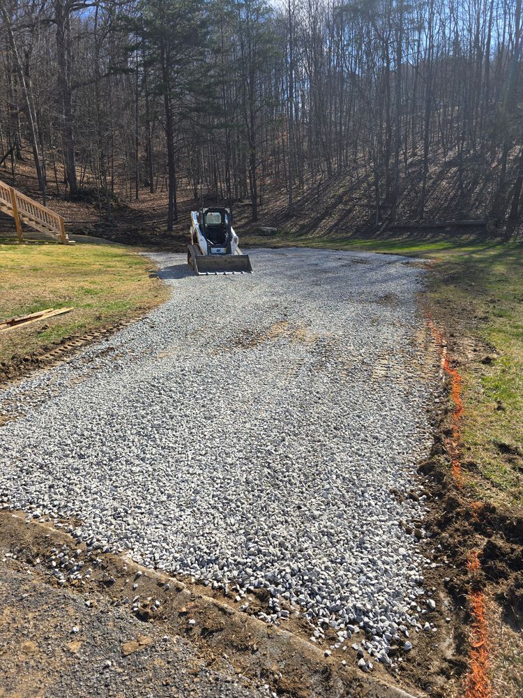 All Photos for Williams Lawn and Land in Sharps Chapel, TN