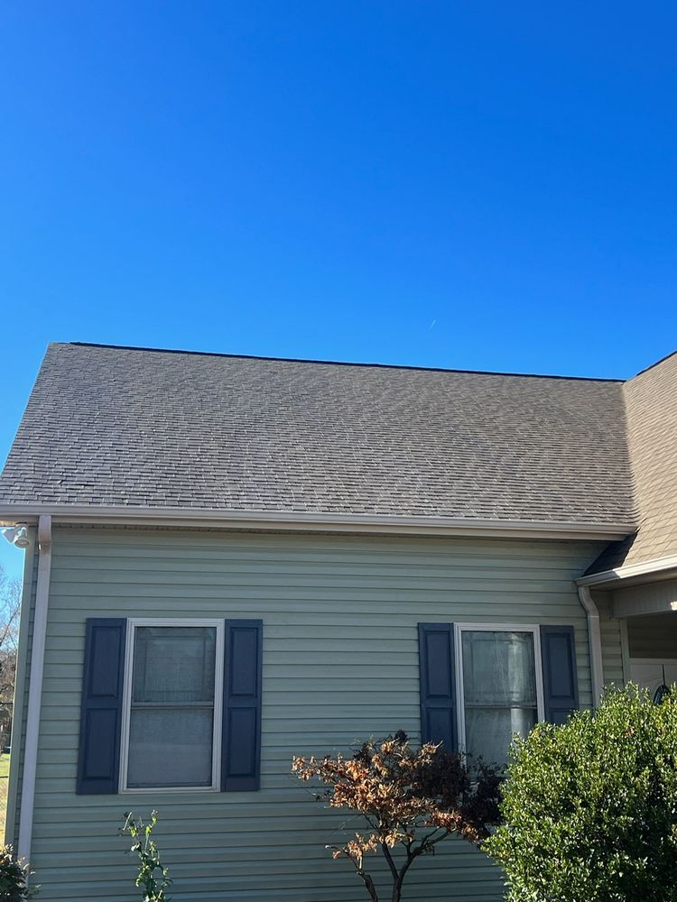 Roof cleaning for JB Applewhite's Pressure Washing in Anderson, SC