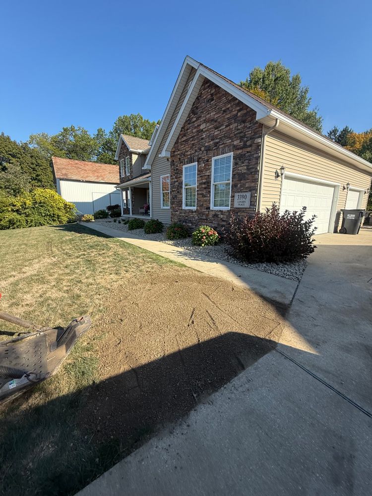 Natural Stone Hardscape for Youngstown Lawn & Patio Design in Canfield, OH