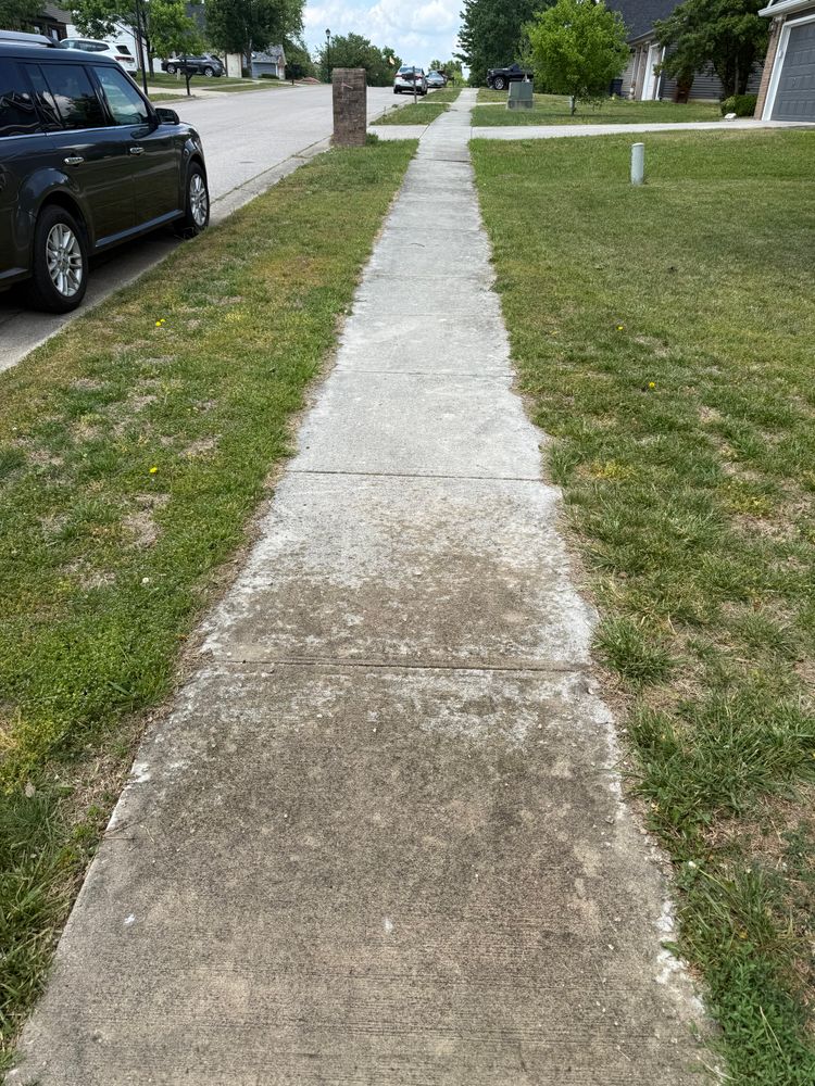 Driveway & Sidewalk Cleaning for Central KY Pressure Washing in Winchester, KY