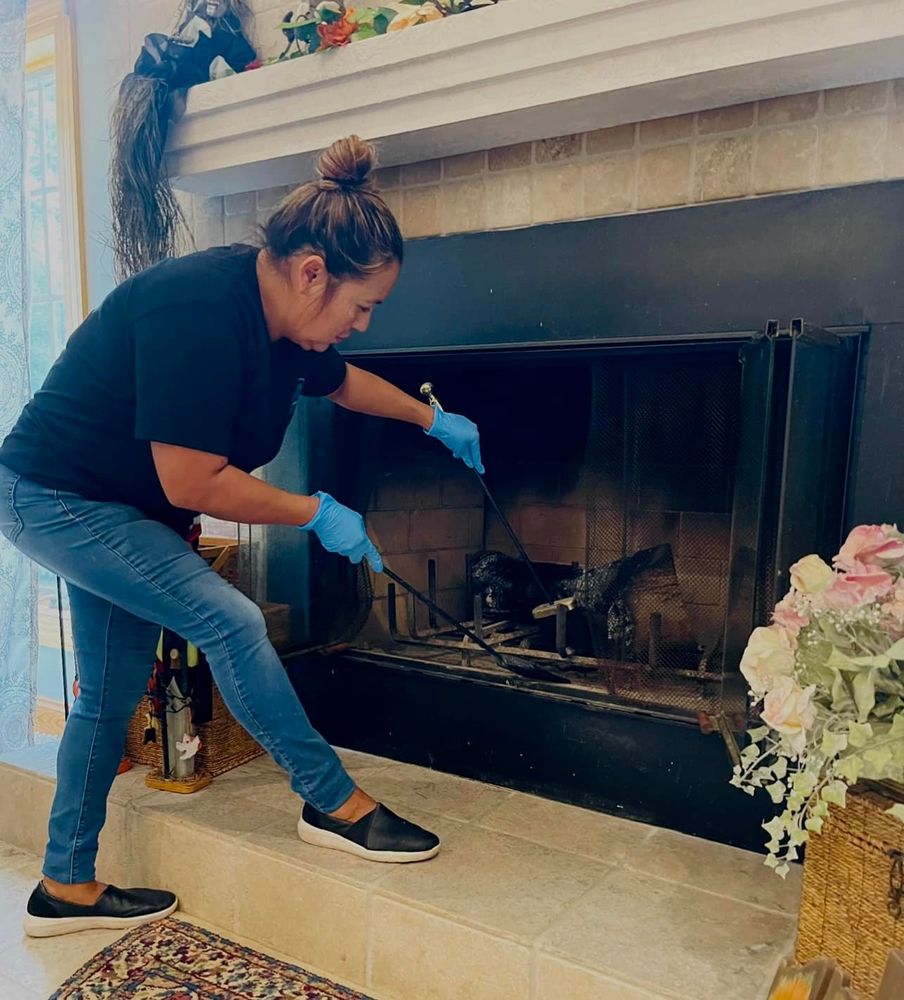 Cleaning for Esthela's Cleaning Service in Hamilton, NJ