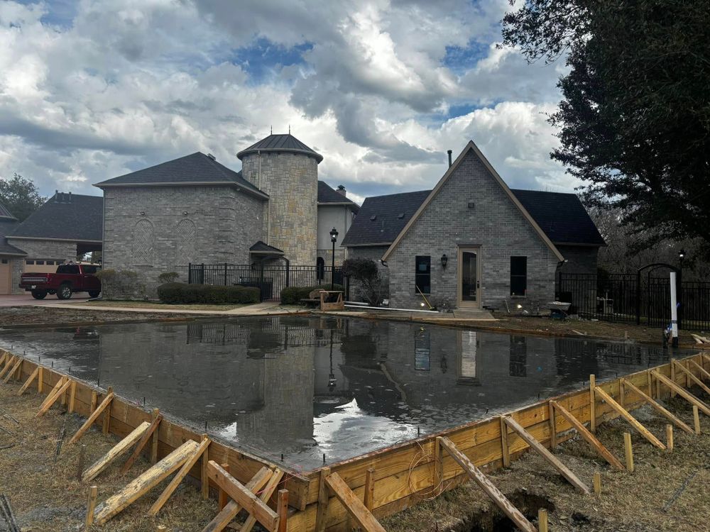 Concrete for Maldonado's Concrete Construction in Dallas, TX