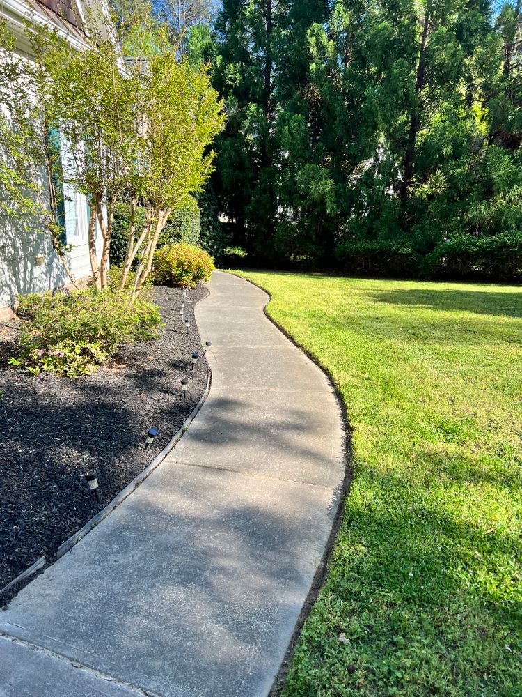 Lawn maitence for Wake & Franklin Grounds Maintenance in Raleigh, NC