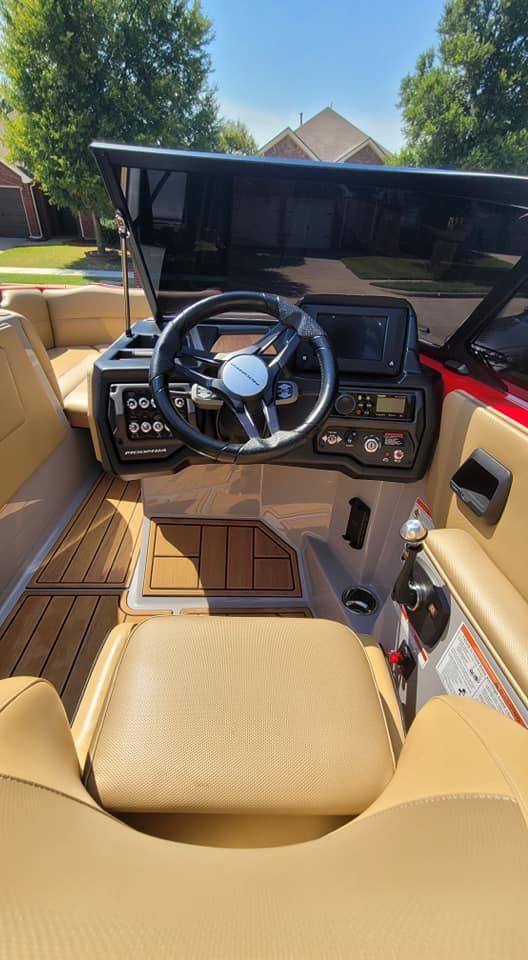 Boat Interiors for L'Finesse Auto/Boat Details in Dallas, TX