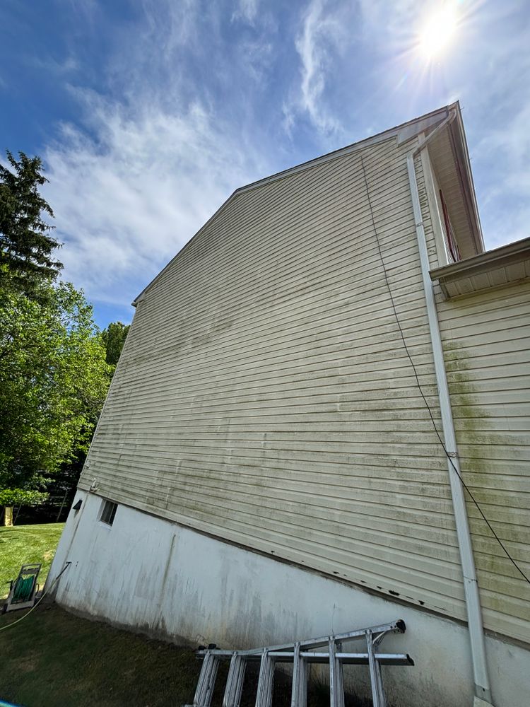 House Wash for Creekside Property Solutions in Aston Township, PA