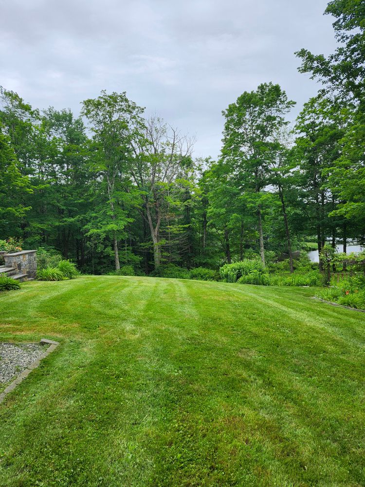 Lawn Mowing for Landscape Innovations LLC in Torrington, CT